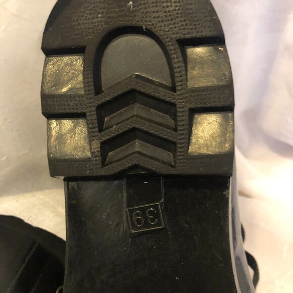 Women Black Mid-Calf Rubber Boots - Wellies - Picture 15 of 16